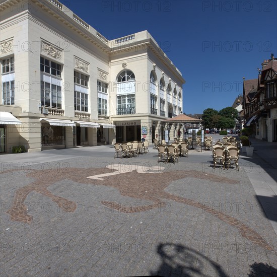 Cote Fleurie, Deauville