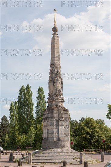 Bois De Vincennes, Carrefour De La Pyramide