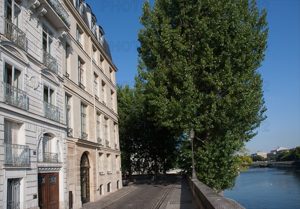 Ile Saint Louis, Quai De Bourbon