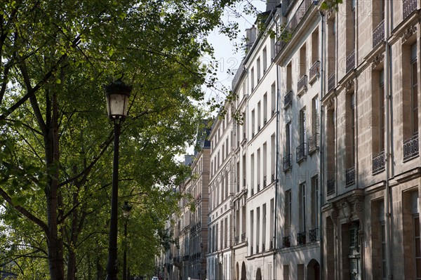 Ile Saint Louis, Quai De Bourbon