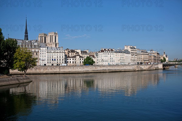 Ile de la Cité, Quai Aux Fleurs