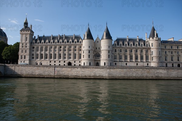 Quai de l'Horloge, Conciergerie