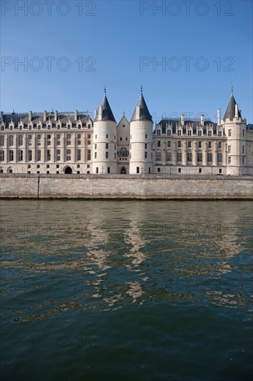 Quai de l'Horloge, Conciergerie