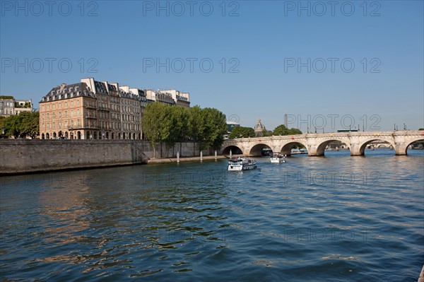 Quai De L'Horloge, Et Pont Neuf