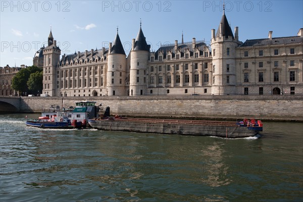 Quai de l'Horloge, Conciergerie