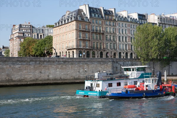 Quai de l'Horloge, Conciergerie