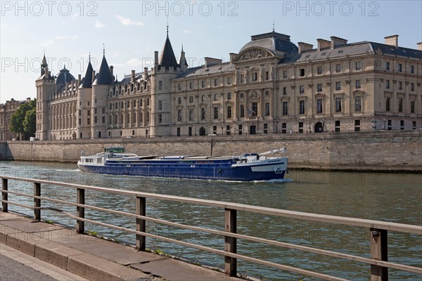 Quai de l'Horloge, Conciergerie