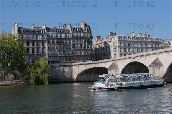 Paris, Seine River