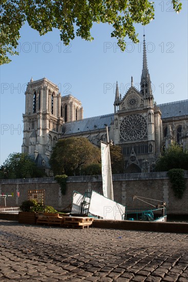 Quai De La Tournelle, Rive Gauche