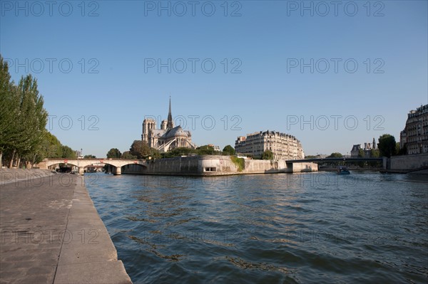 Quai De La Tournelle, Rive Gauche