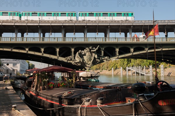 Seine, Port De Grenelle