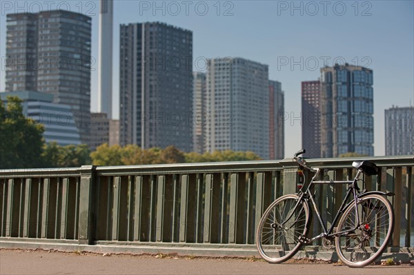 Pont De Bir Hakeim, Garde Corps Du Pont