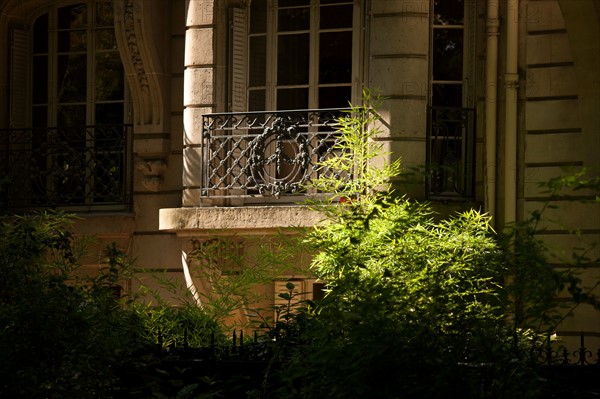 Tour Eiffel, Arriere D'Immeubles de la rue De Suffren