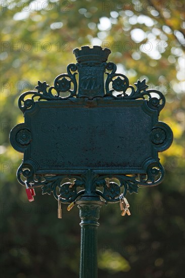 Tour Eiffel, avenue Gustave Eiffel