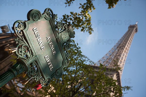 Tour Eiffel, avenue Gustave Eiffel