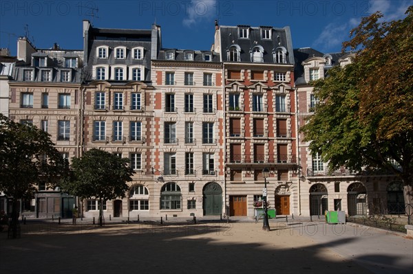 Ile de la Cité, Place Dauphine