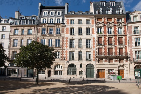 Ile de la Cité, Place Dauphine