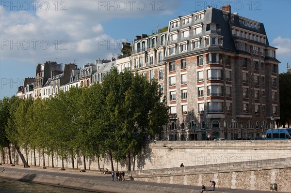 Ile de la Cité, Quai Des Orfevres Depuis Le Quai Des Grands Augustins