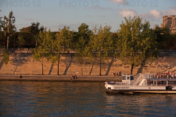 Quai Des Tuileries, Berges