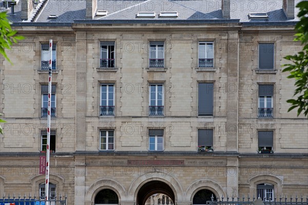 Hopital Tenon, Face AuSquare Edouard Vaillant