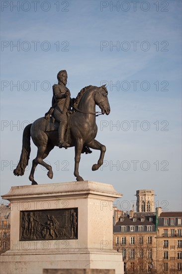 Pont Neuf, statue of Henry IV of France