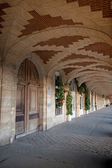 Le Marais, Place Des Vosges