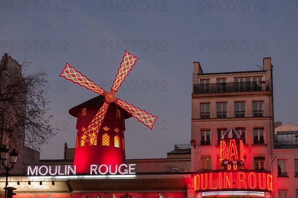 Place Blanche, Moulin Rouge