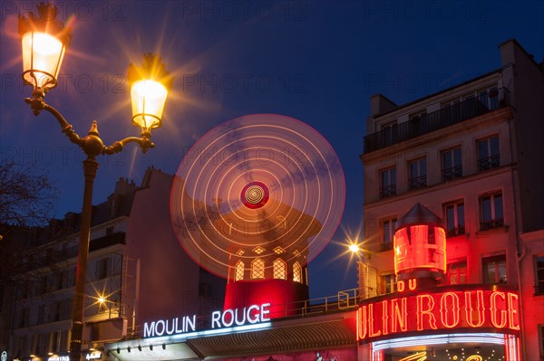 Place Blanche, Moulin Rouge