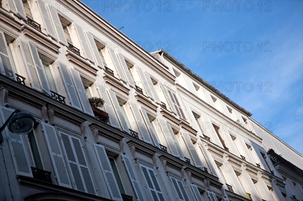 Montmartre, Facade d'immeuble rue Simon Dereure