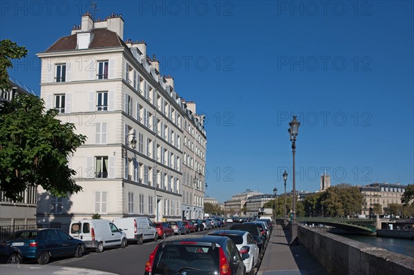 13 Quai Aux Fleurs, Francis Carco y vécut