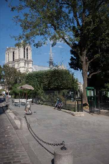 5e Arrondissement, Square Rene Viviani