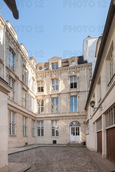 7 rue Des Grands Augustins,