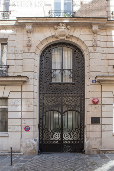 11 rue Servandoni, Porte de L'Immeuble où vécut Roland Barthes