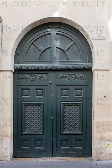 19 rue Mazarine, Robert Desnos y vécut