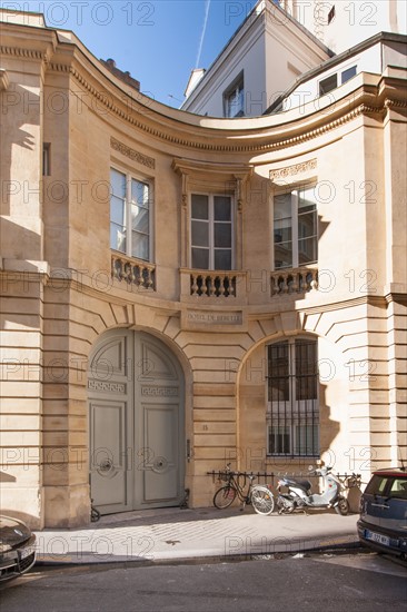 15 rue de Grenelle, Hôtel De Berulle