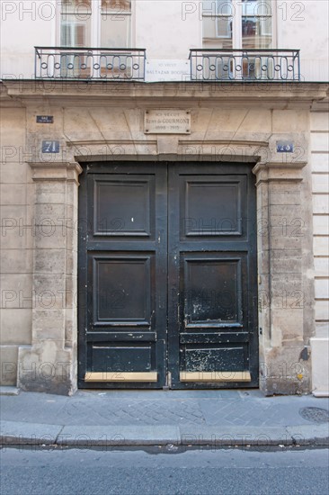 71 rue Des Saints Peres, Remy De Gourmont y vécut