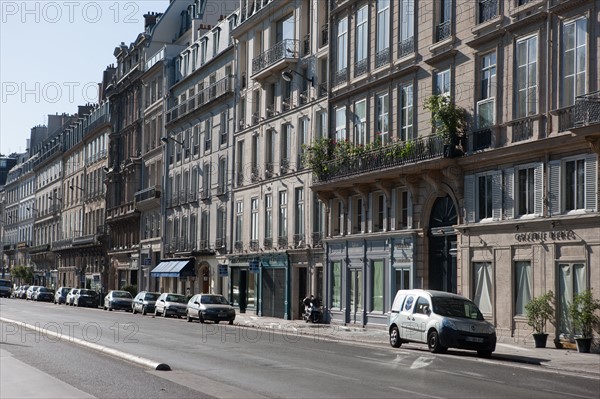 Quai Voltaire, facade on the Seine river