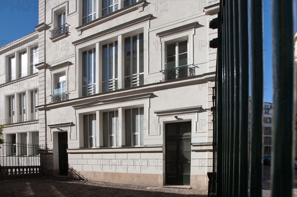 8e Arrondissement, 1Rue Lord Byron