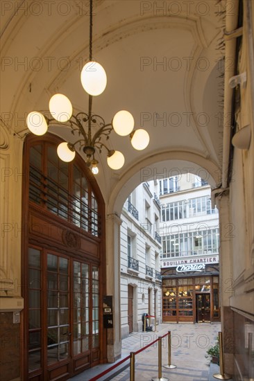 7 rue du Faubourg Montmartre, Bouillon Chartier