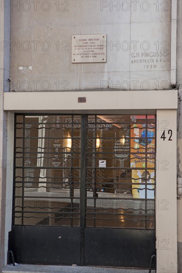 9e Arrondissement, 42 rue Pierre Fontaine