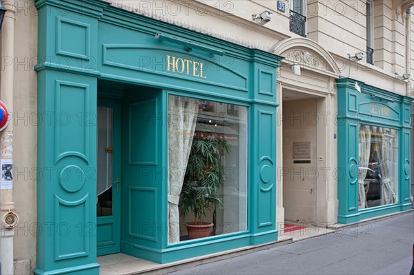 35 rue delambre, Hôtel Delambre