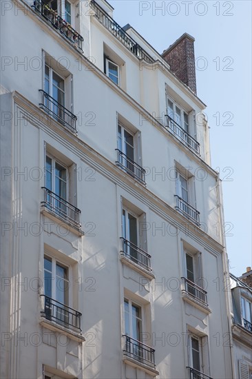 54 rue Legendre, Paul Eluard vécut au 5 E Etage