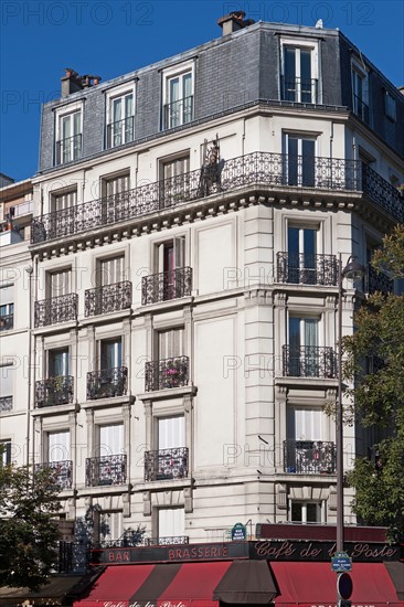 18e Arrondissement, 3 rue Ordener angle avec le 35 rue Marx Dormoy