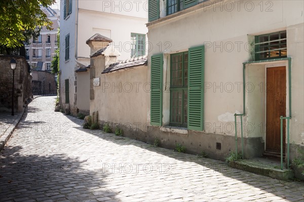 Rue Berton in Paris