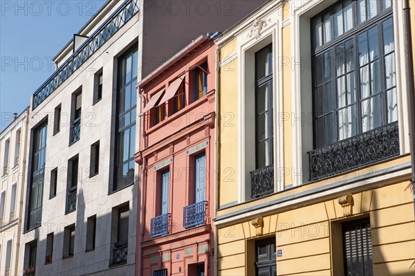 Rue Des Artistes, Facades Colorees