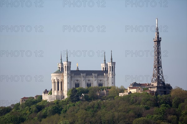 Lyon, Basilique Notre-Dame de Fourvière et Tour métallique