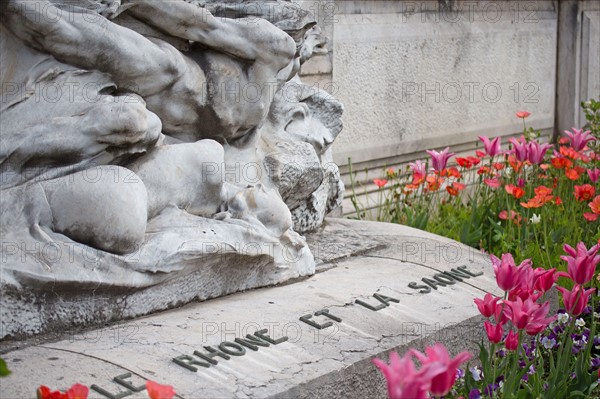 Lyon, sculpture Le Rhone et la Saone