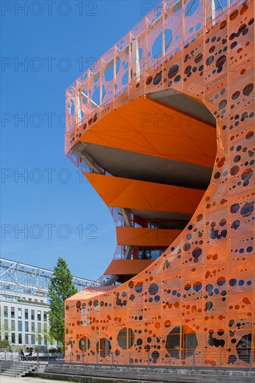 Lyon, Immeuble "Le Cube Orange" dans le quartier Confluence