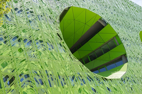 Lyon, Immeuble "Le Cube Vert" dans le quartier Confluence