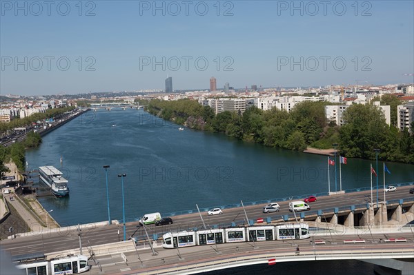 Lyon, Pont Raymond Barre vu depuis le musée des Confluences